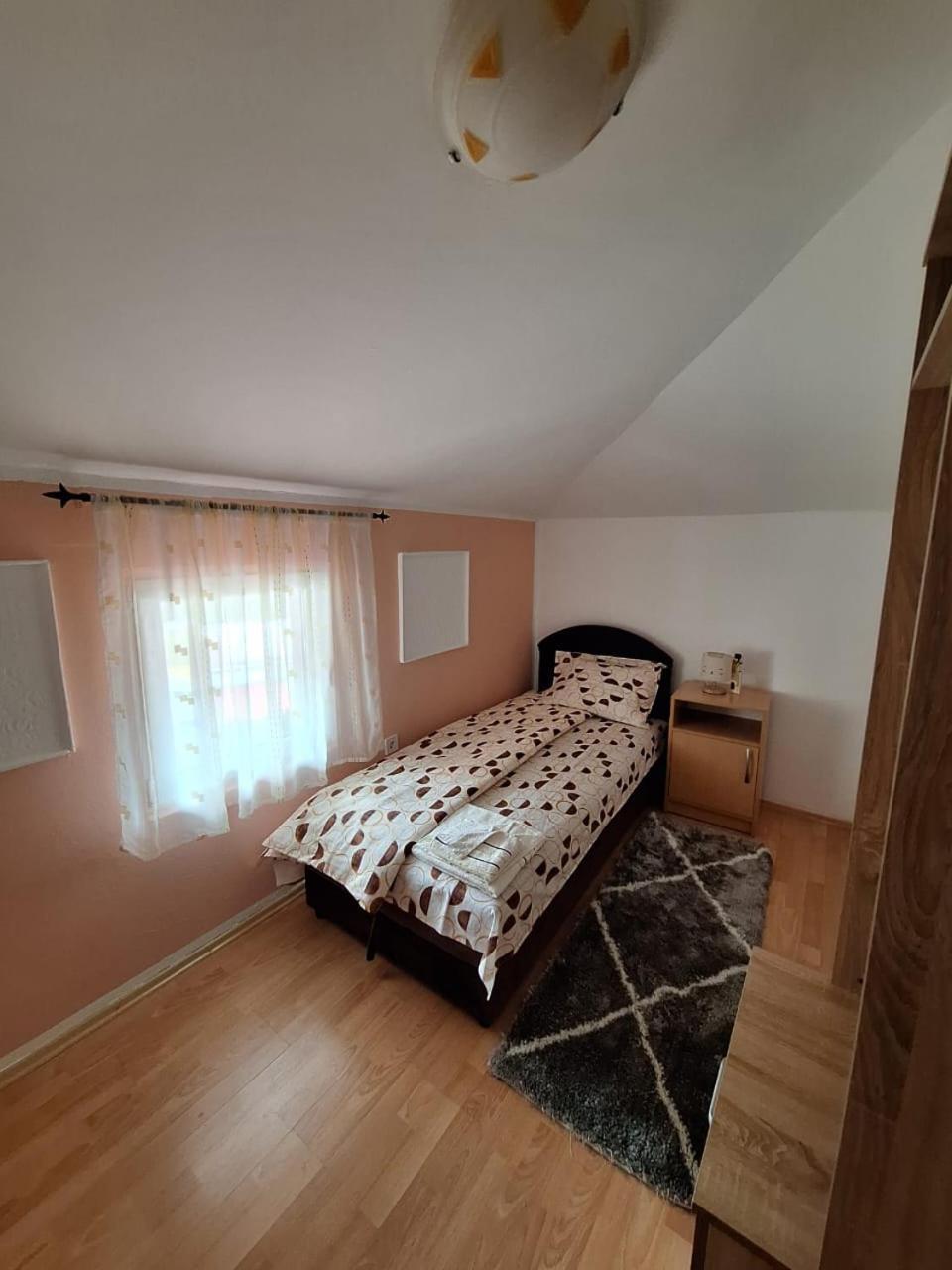 Apartment Duca Плужине Экстерьер фото